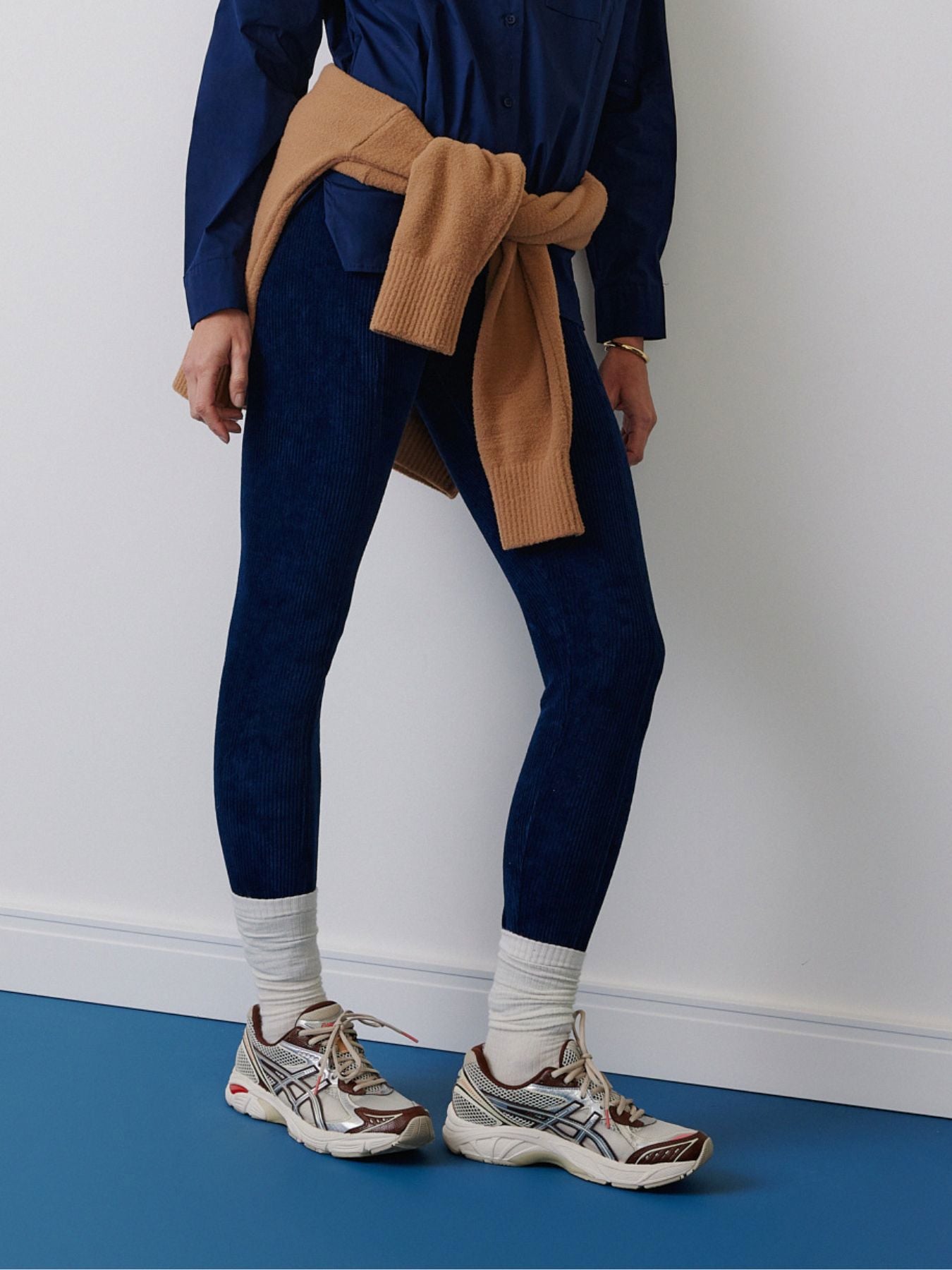 CALÇA FUSÔ VELUDO COTELÊ NORI