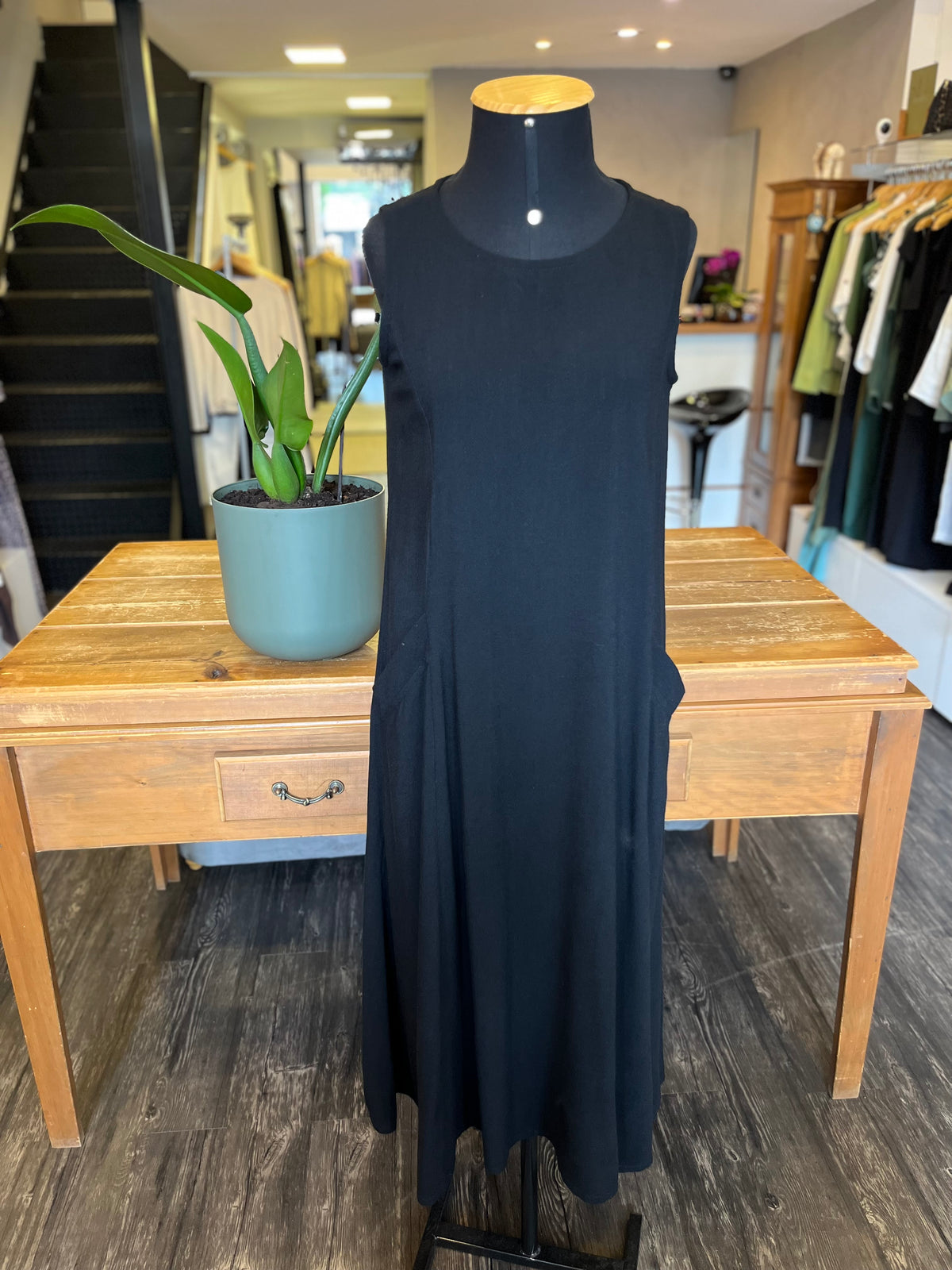 VESTIDO COM BOLSOS FRENTE SAARA DECLARI