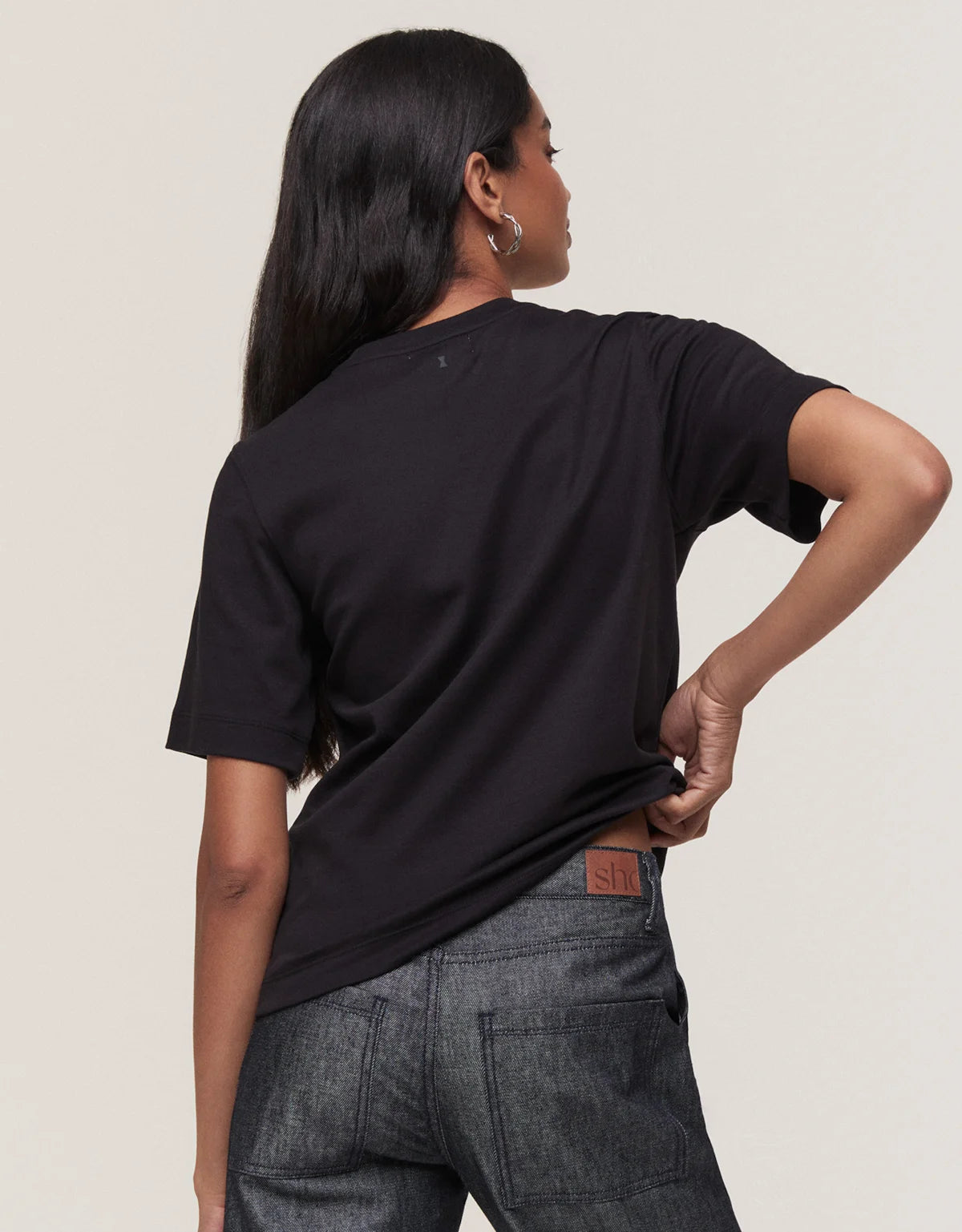 T-SHIRT ALGODÃO PIMA SHOULDER