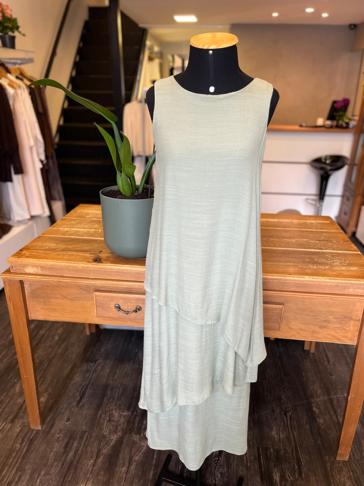 VESTIDO CAMADAS ASSIMÉTRICAS EM MIX DECLARI
