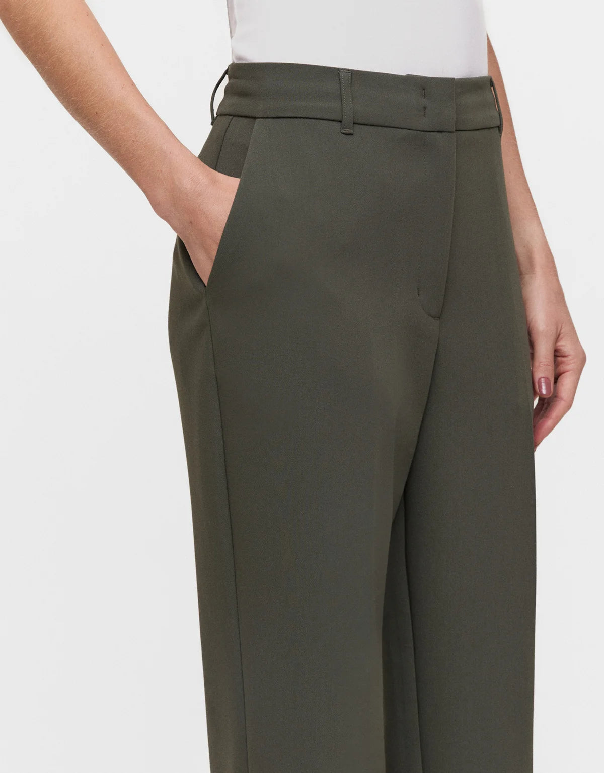 CALÇA BRASÍLIA SLIM SHOULDER