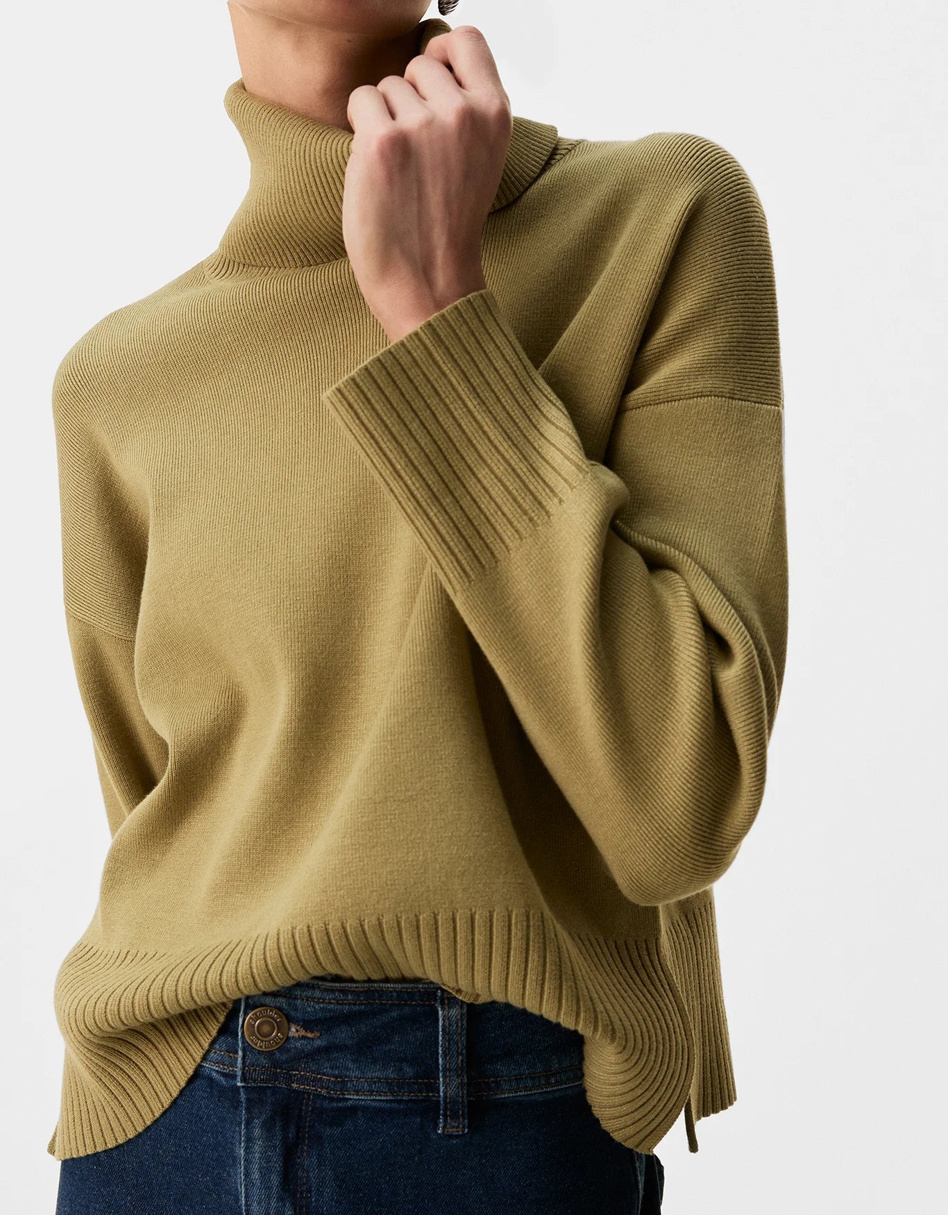 BLUSA TRICOT GOLA ALTA AMPLA SHOULDER