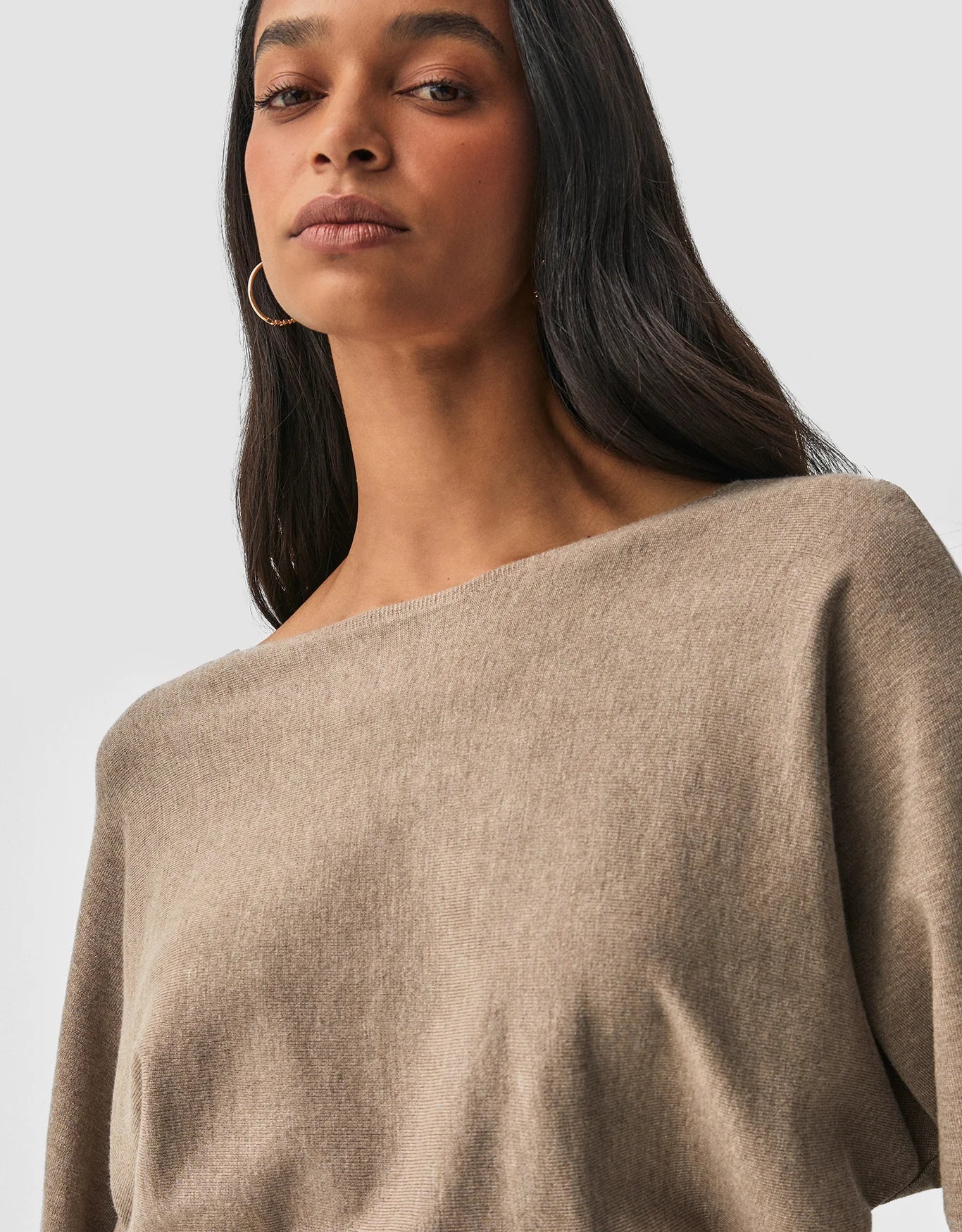 BLUSA TRICOT MANGA AMPLA BEGE SHOULDER