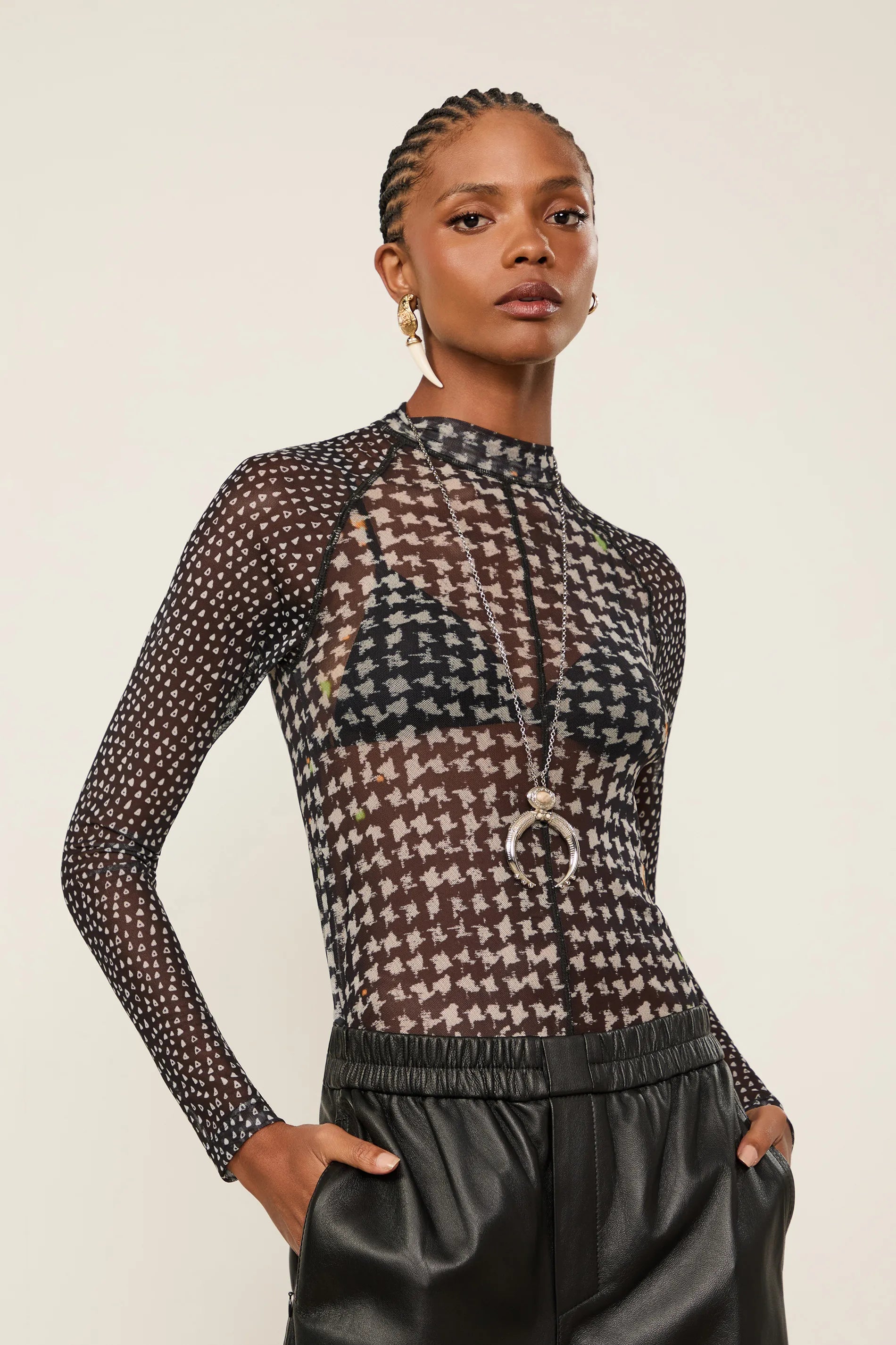 BLUSA DE TULE GOLA ALTA PIED DE POULE ANIMALE