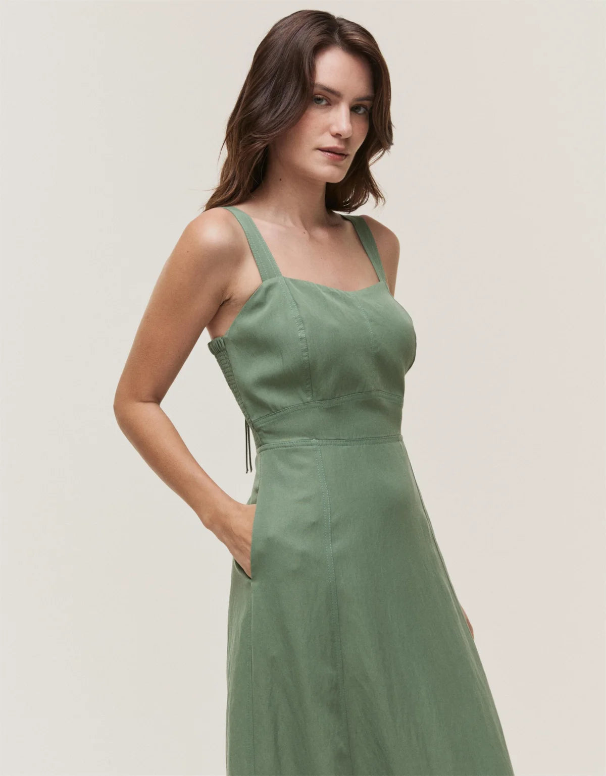 VESTIDO EVASÊ ALÇA LARGA SHOULDER