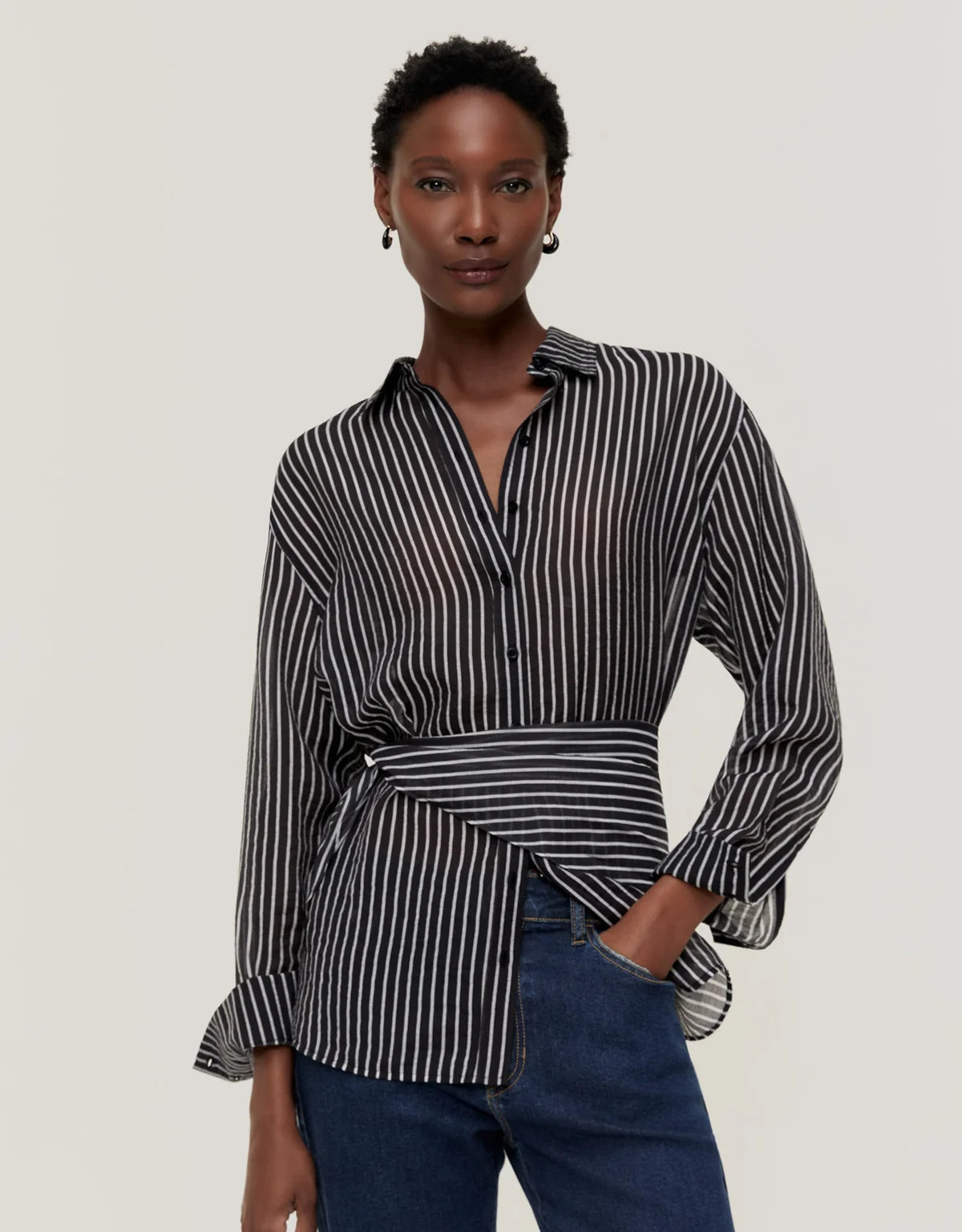 CAMISA FIO TINTO COM LENÇO SHOULDER