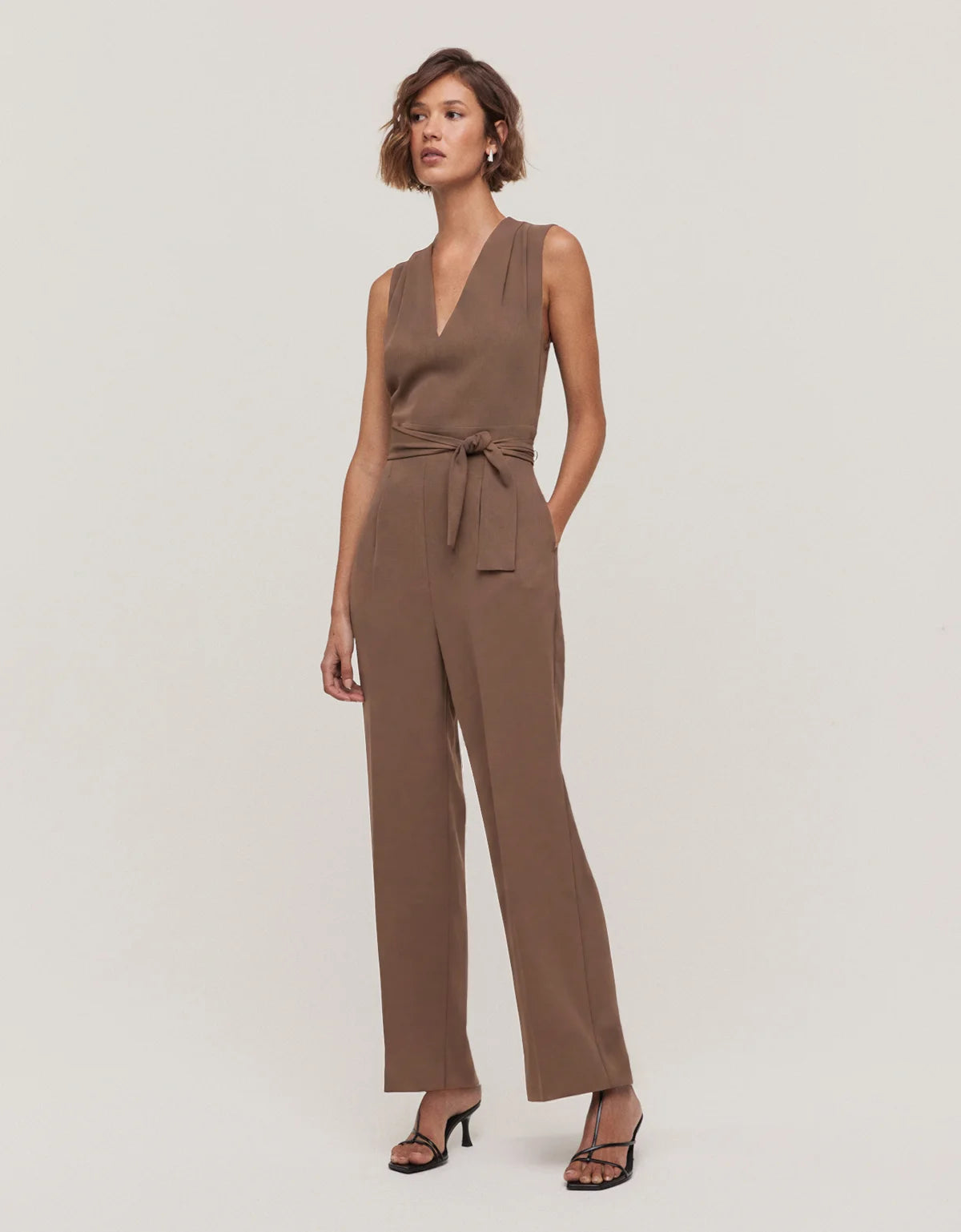 MACACÃO PANTALONA COM AMARRAÇÃO SHOULDER