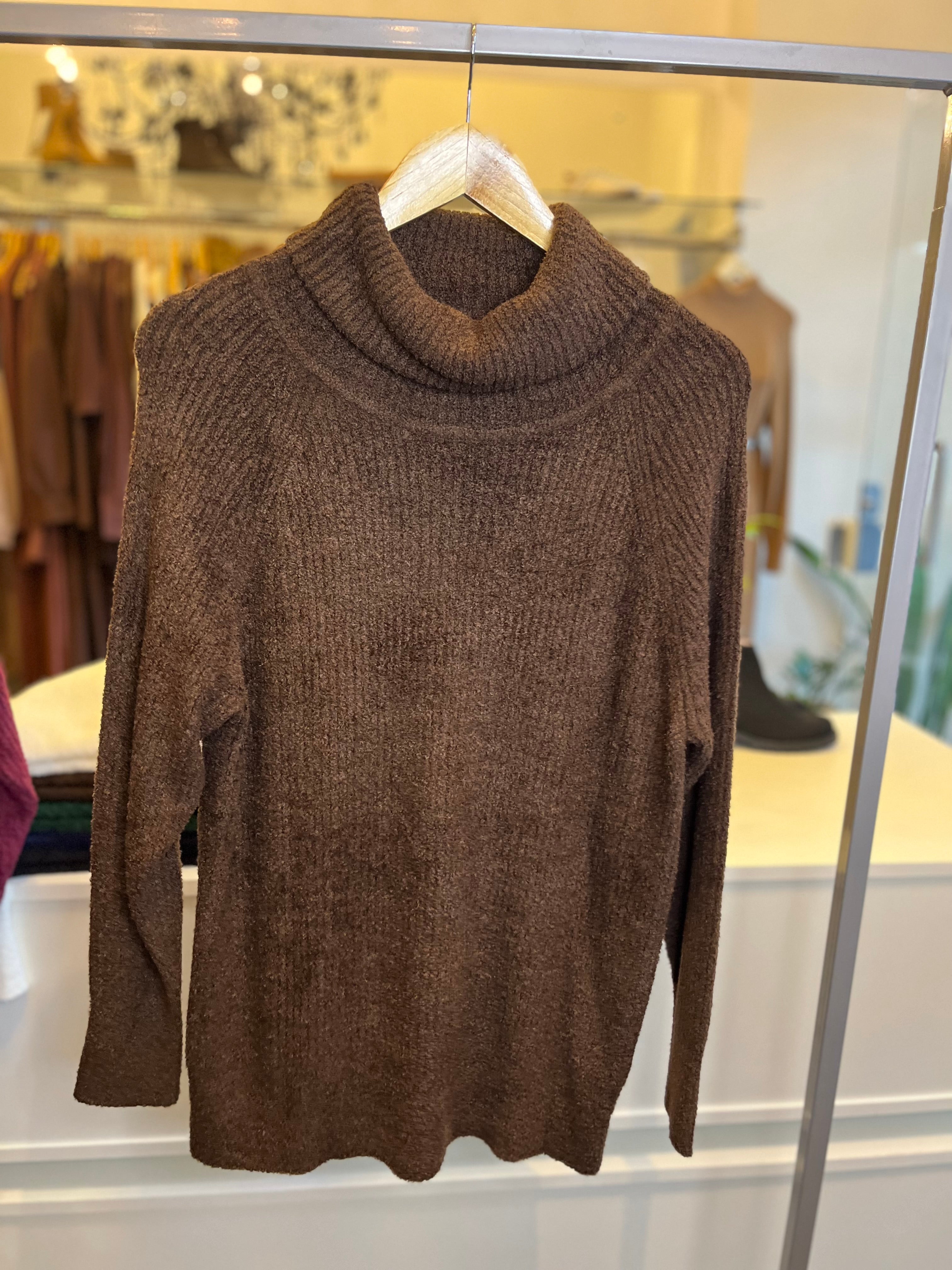 BLUSA GOLA ALTA CHENILLE NEXY
