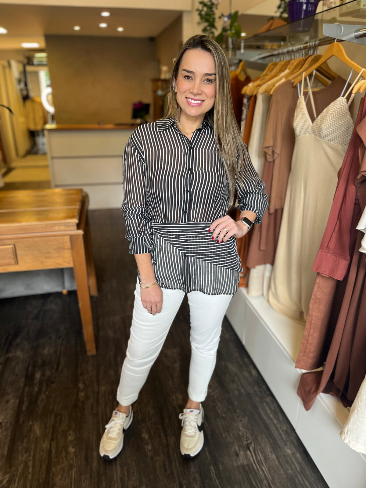 CAMISA FIO TINTO COM LENÇO SHOULDER