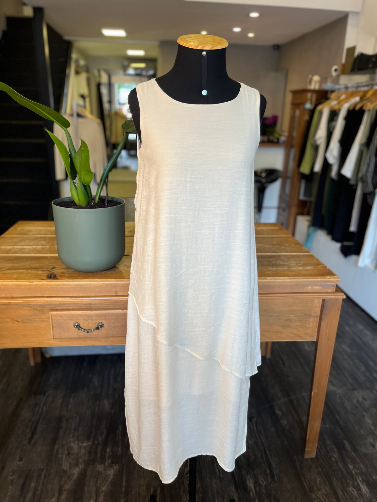 VESTIDO CAMADAS ASSIMÉTRICAS EM MIX DECLARI