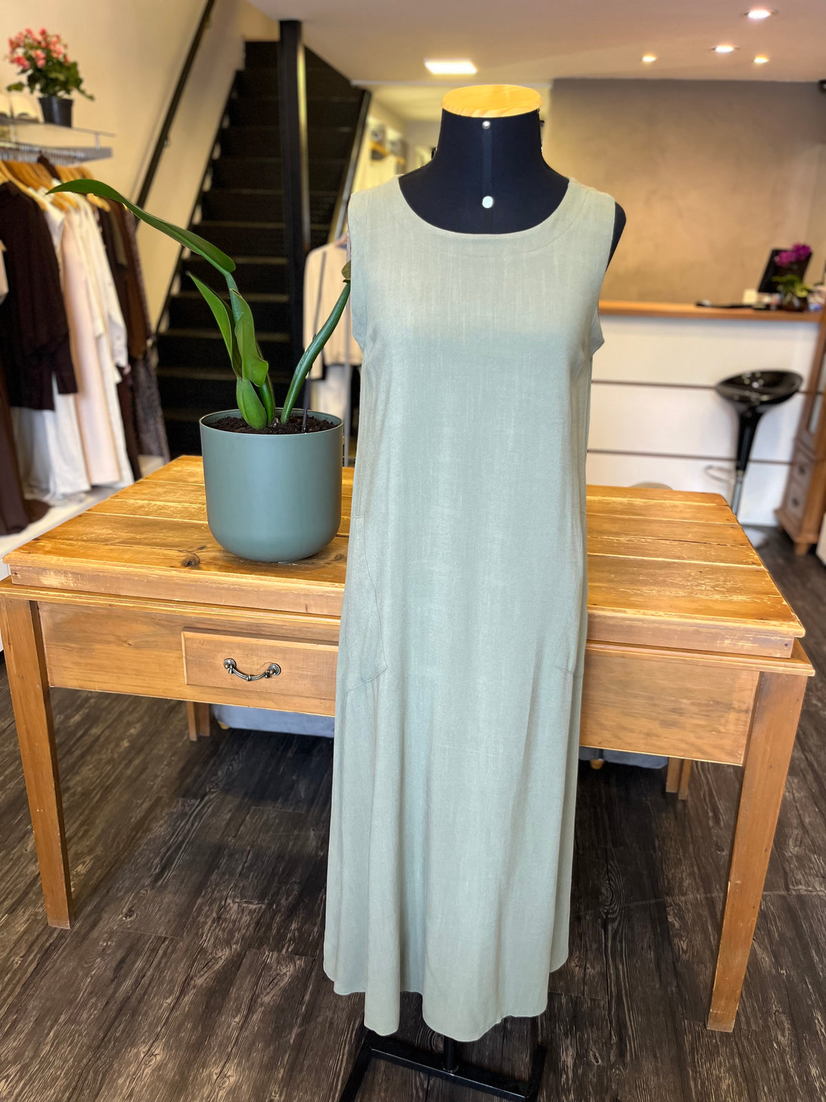 VESTIDO COM BOLSOS FRENTE SAARA DECLARI