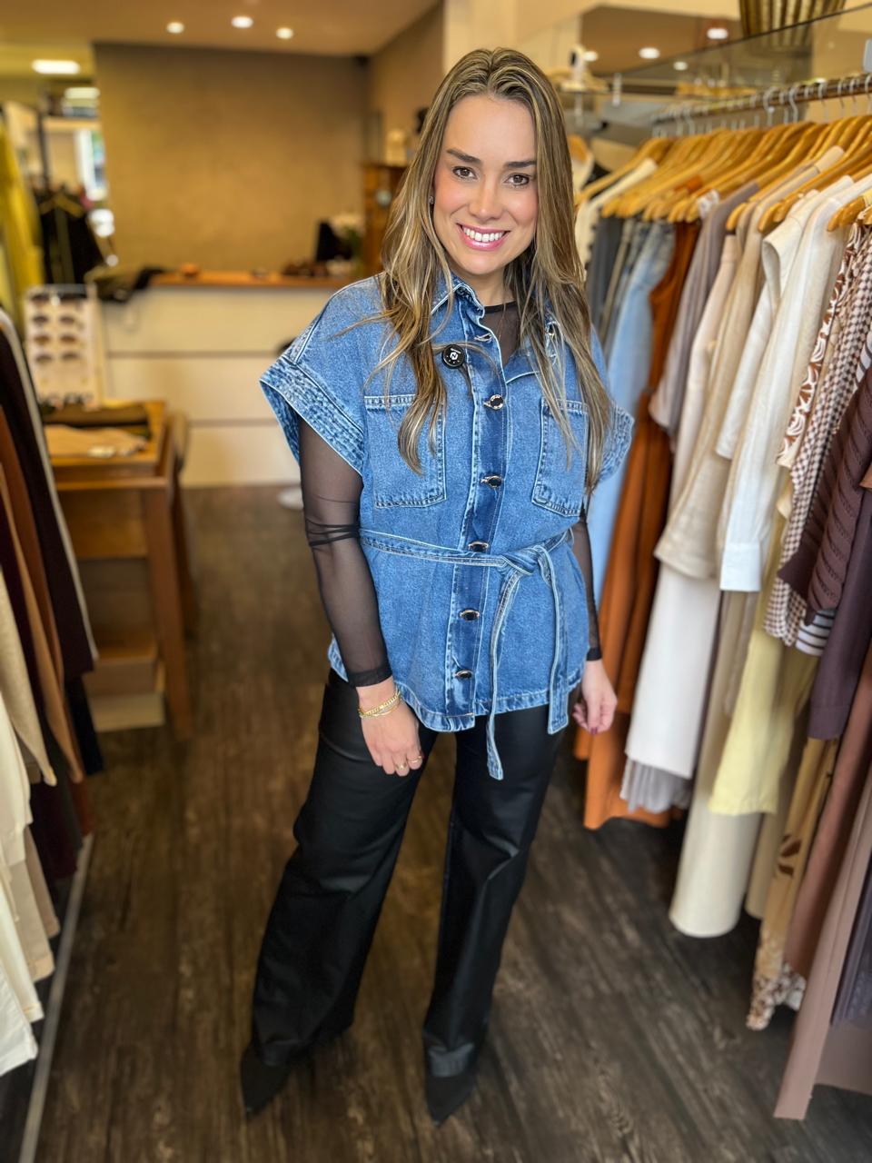 CAMISA JEANS COM MANGAS CURTAS LEZ A LEZ