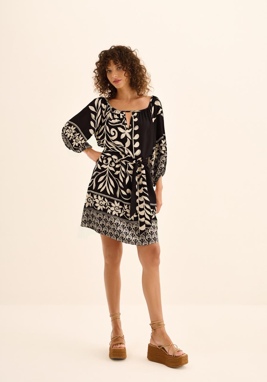 VESTIDO ESTAMPADO CURTO COM MANGAS 3/4 LEZ A LEZ