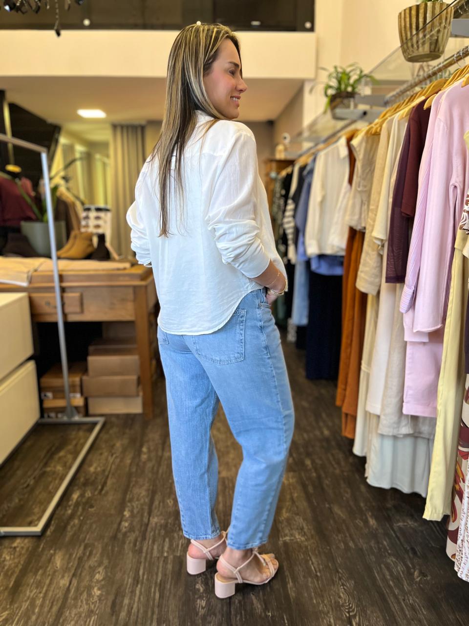 CALÇA BARREL JEANS CLARO SHOULDER