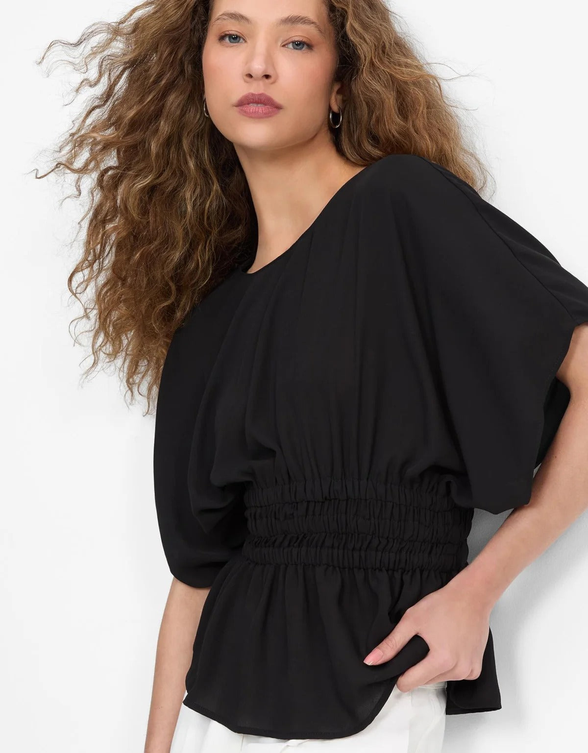 BLUSA AMPLA COM PREGAS SHOULDER