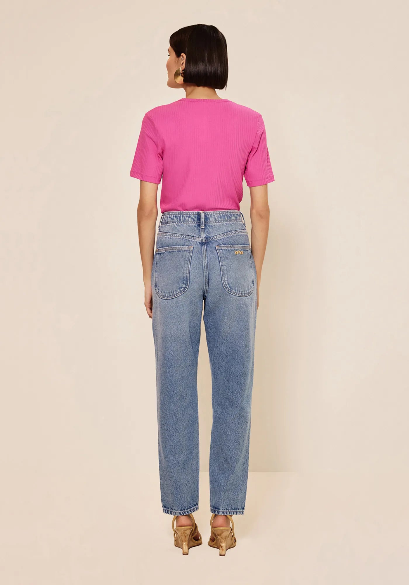 CALÇA JEANS DE CINTURA ALTA MOM LEZ A LEZ