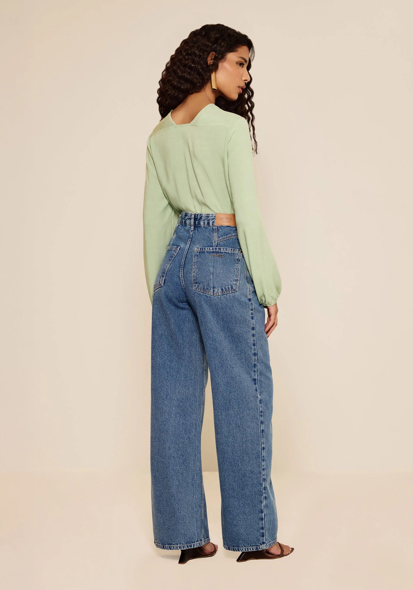CALÇA JEANS WIDE LEG CINTURA ALTA LEZ A LEZ
