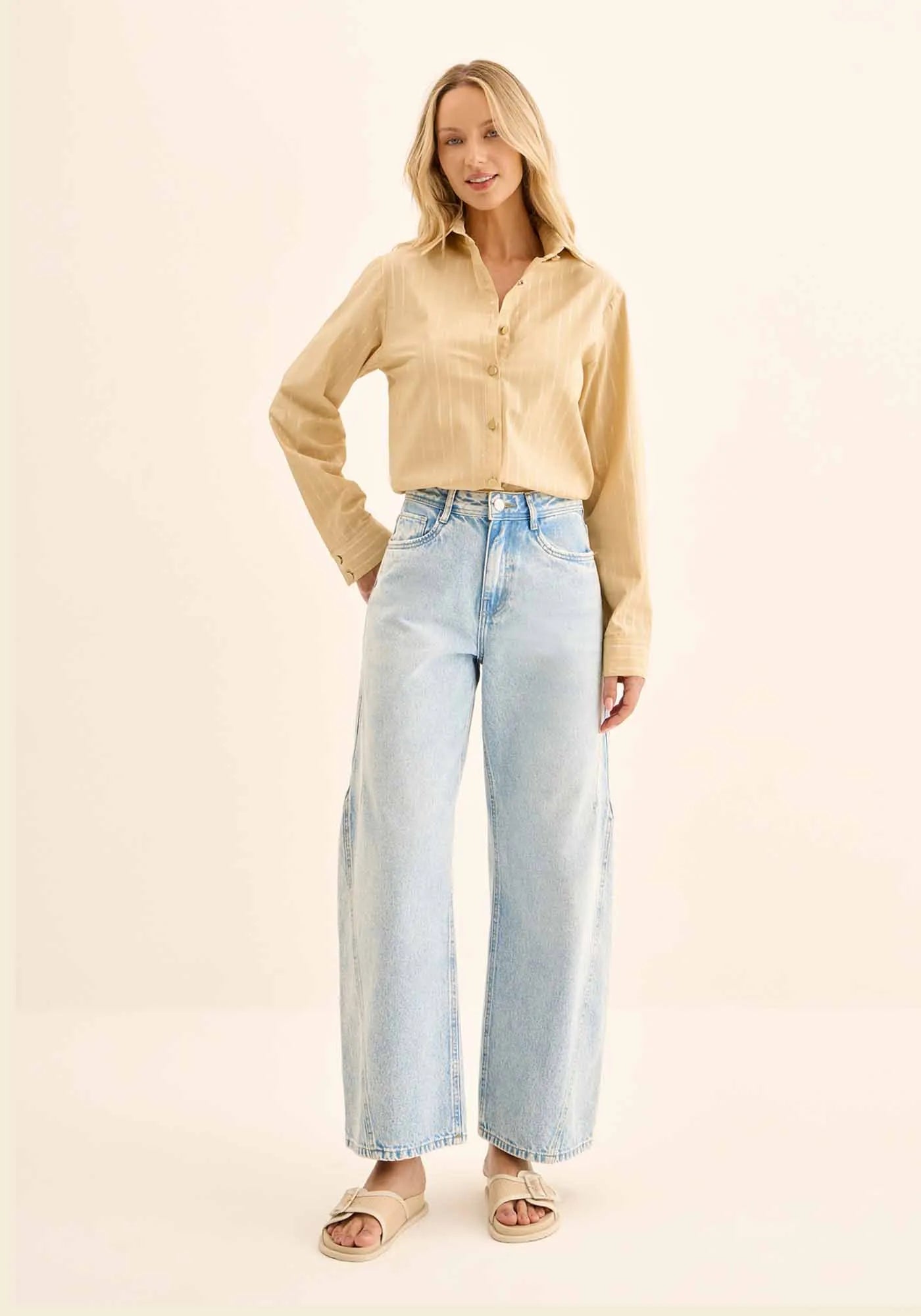 CALÇA JEANS BAGGY COM CINTURA ALTA LEZ A LEZ