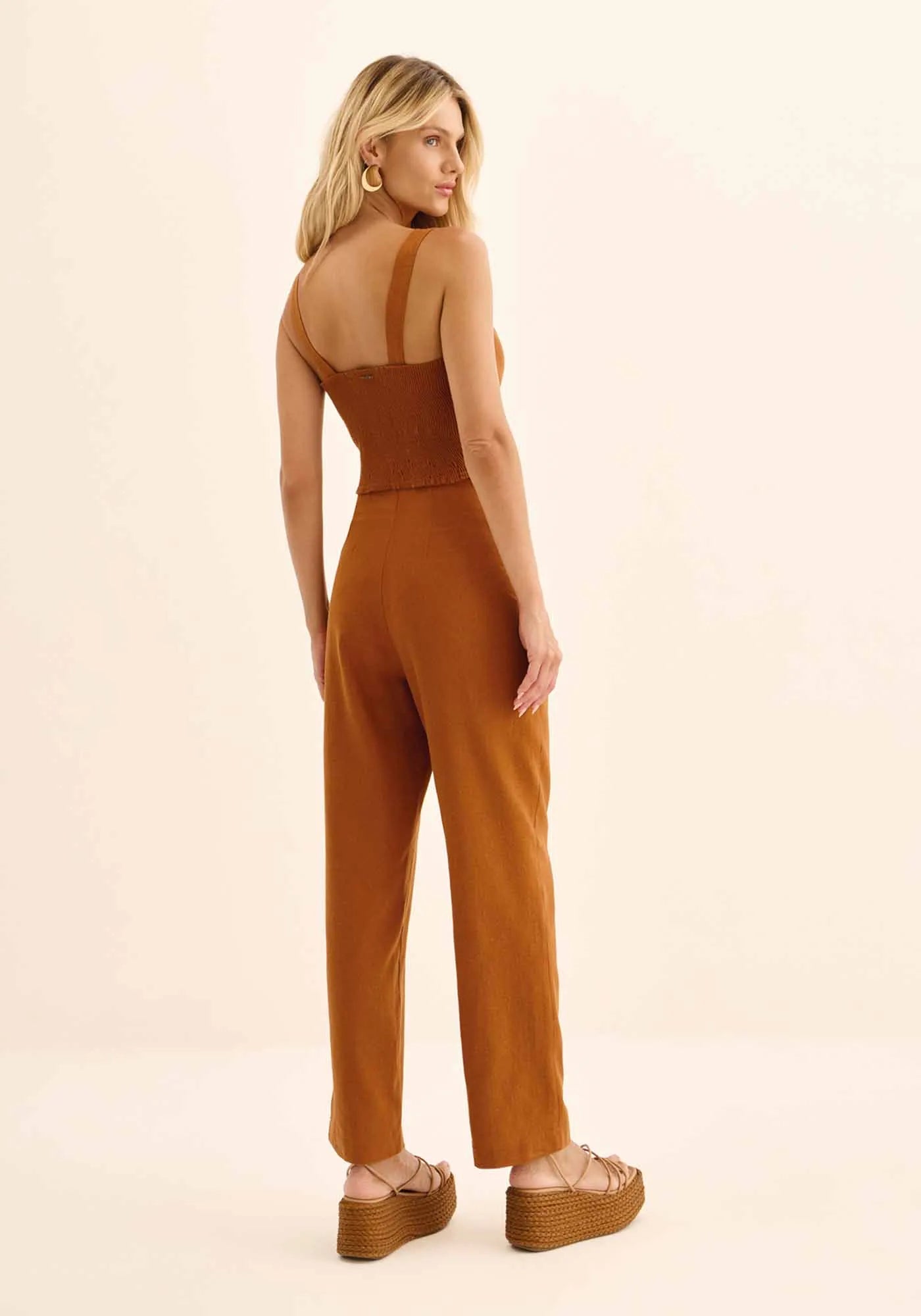 BLUSA CROPPED DE ALÇAS COM LINHO LEZ A LEZ
