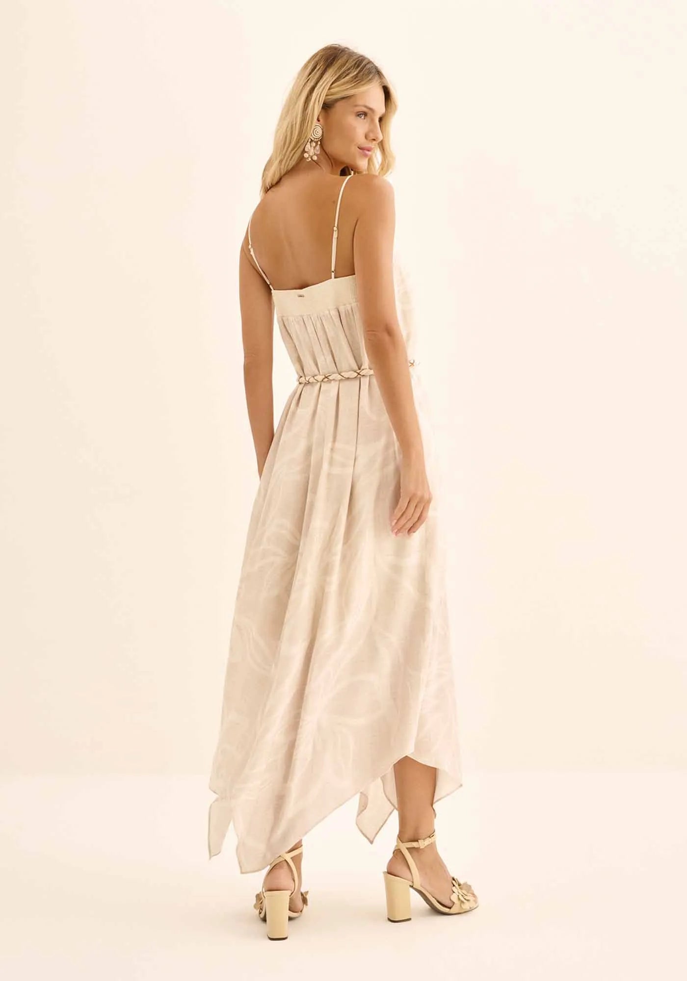 VESTIDO LONGO ASSIMÉTRICO COM CINTO LEZ A LEZ